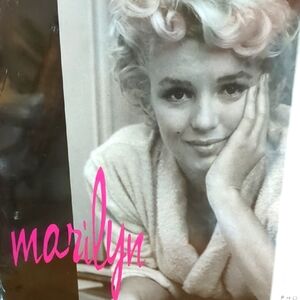 Marilyn Monroe Black and White Photos